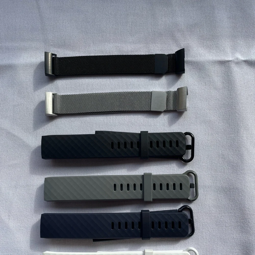 Fitbit 3 or 4 replacement bands and charger